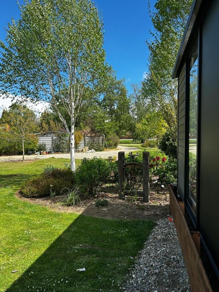 Villa Tiny Away Benger Garden 2 By Tiny Away Millers Flat Exterior foto
